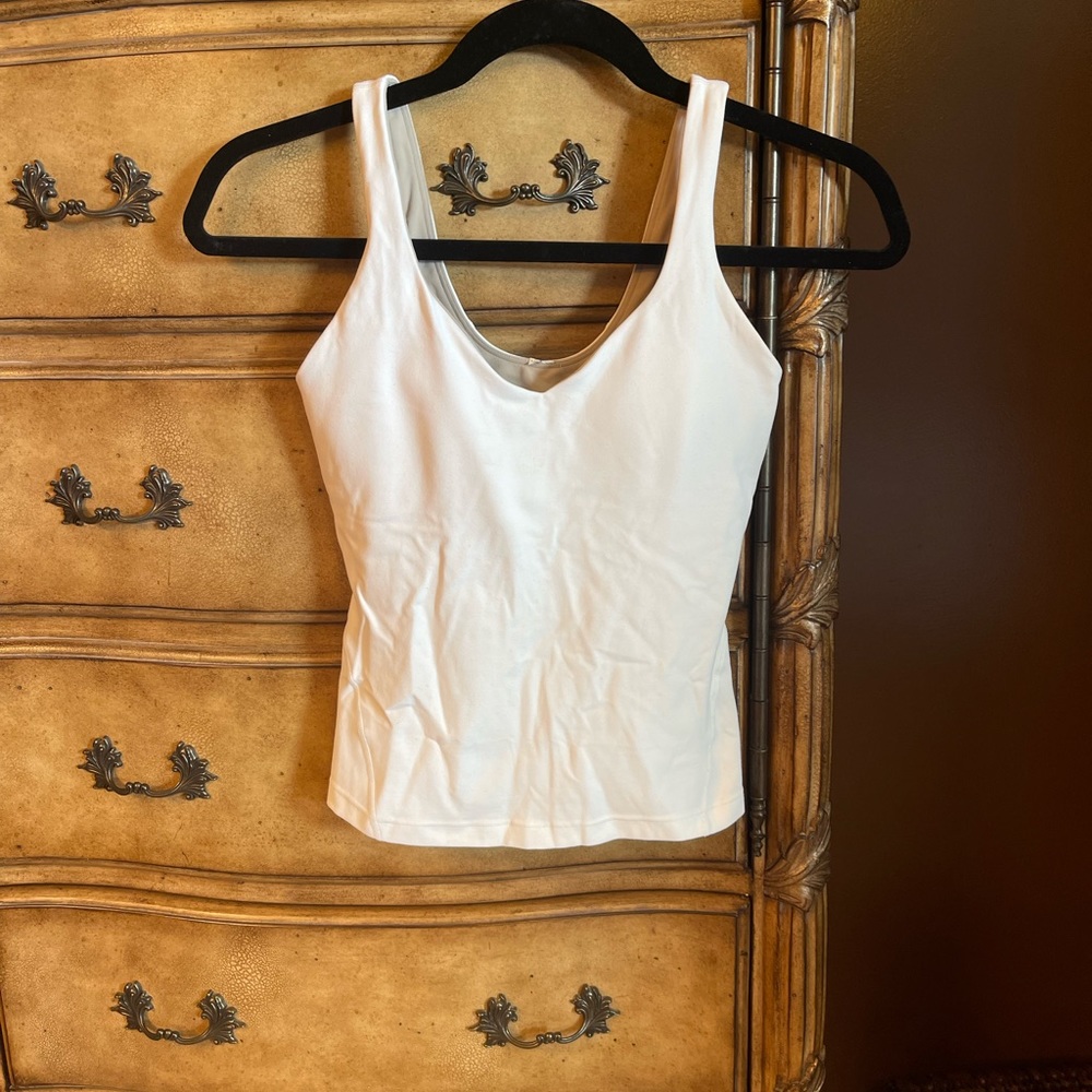 Lululemon size 2 Align top